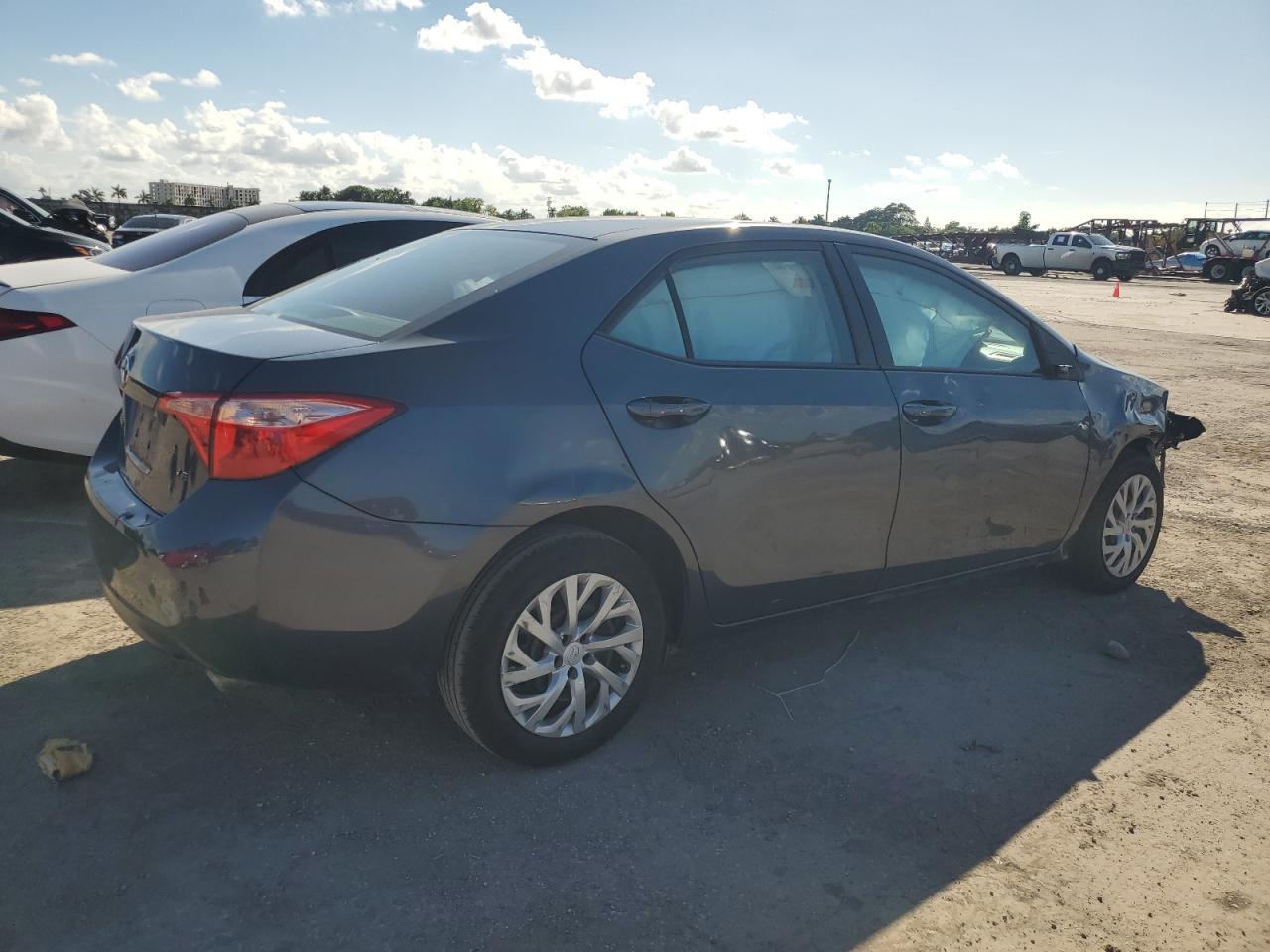 2018 TOYOTA COROLLA L - Image 3