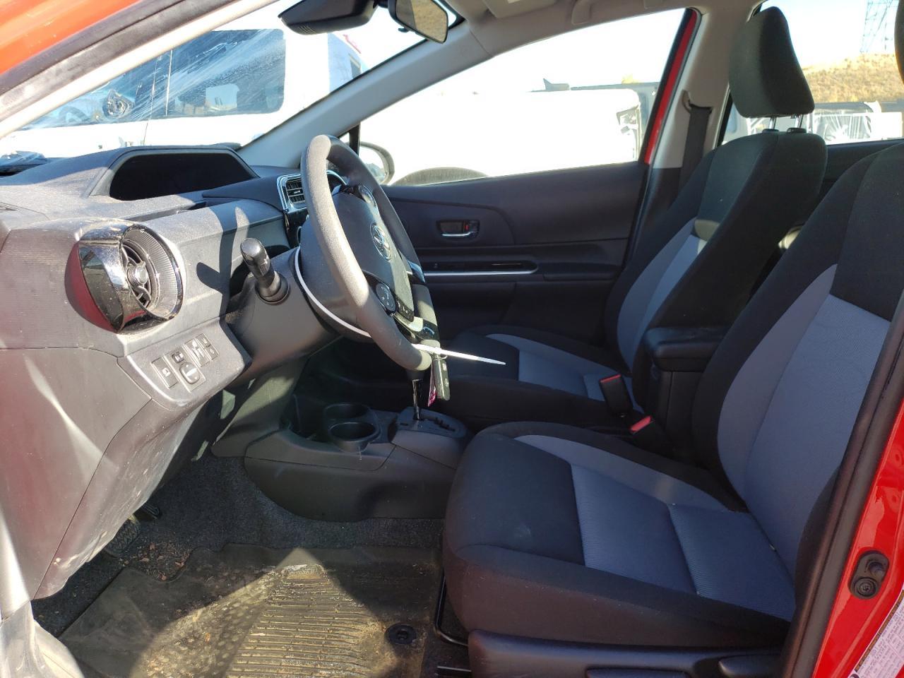 2018 TOYOTA PRIUS C - Фото 7