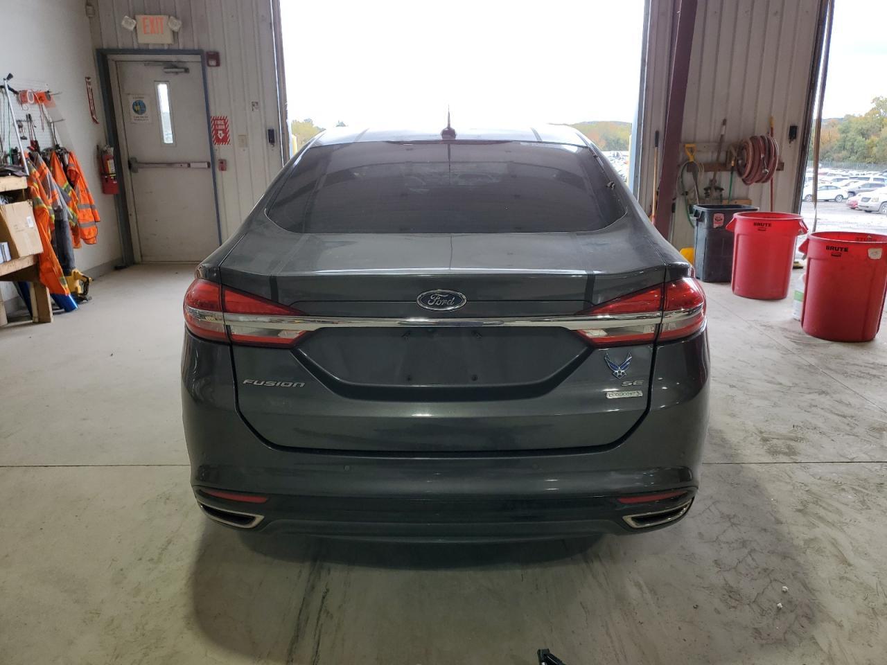 2017 FORD FUSION SE - Image 6