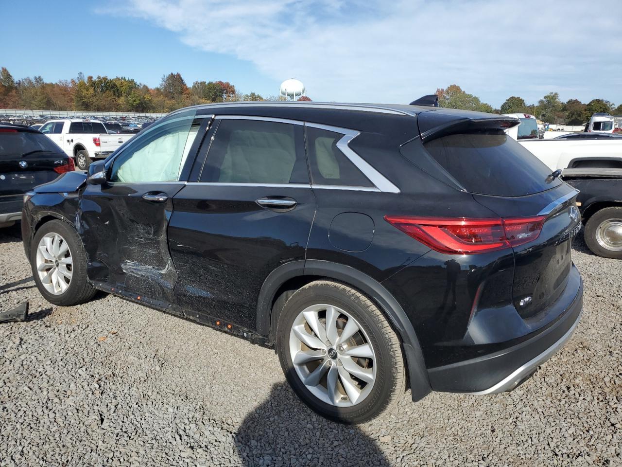 2019 INFINITI QX50 ESSEN - Image 2