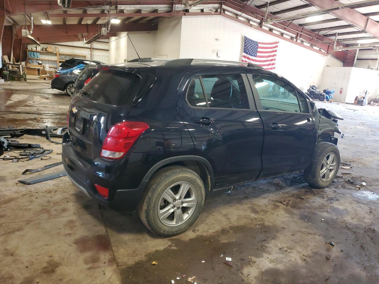 2021 CHEVROLET TRAX 1LT - Image 3