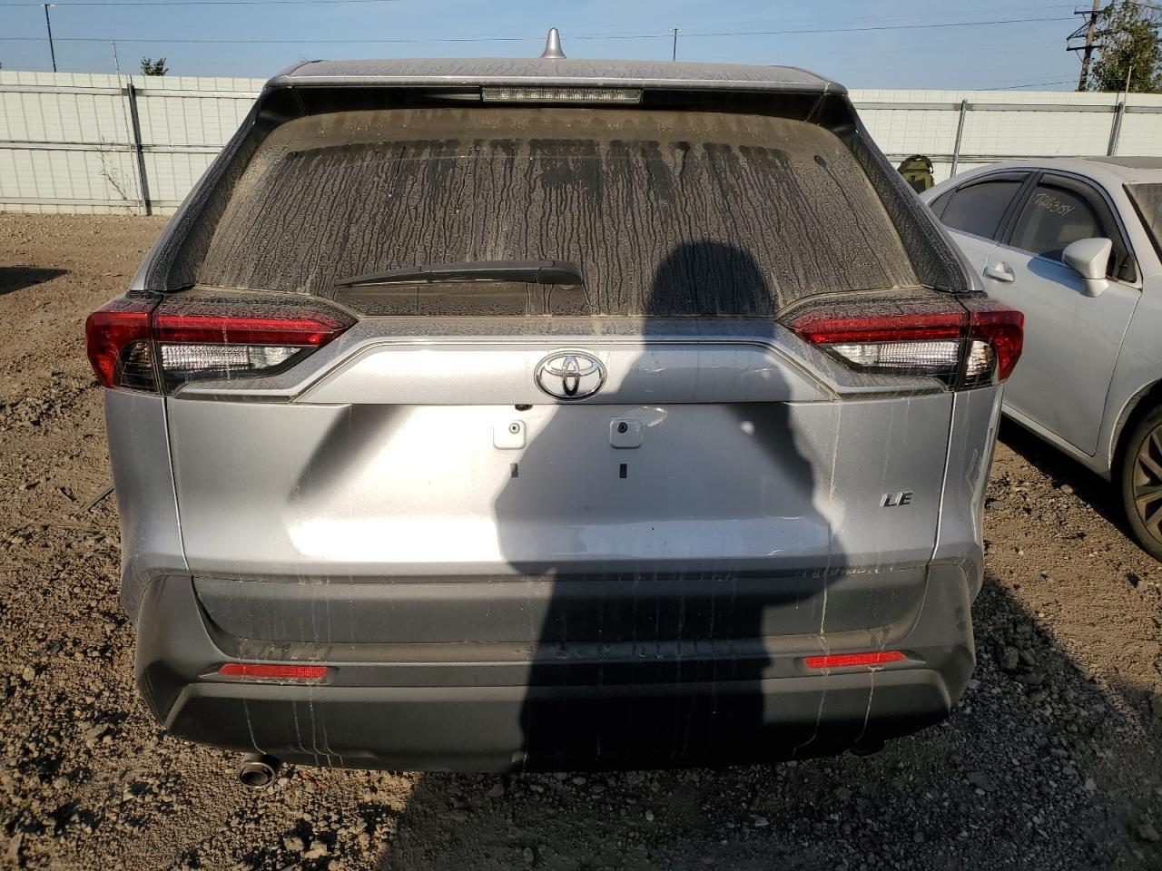 2023 TOYOTA RAV4 LE - Фото 6