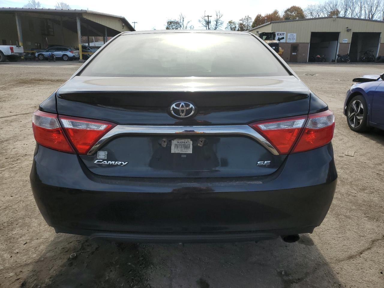 2017 TOYOTA CAMRY LE - Фото 6