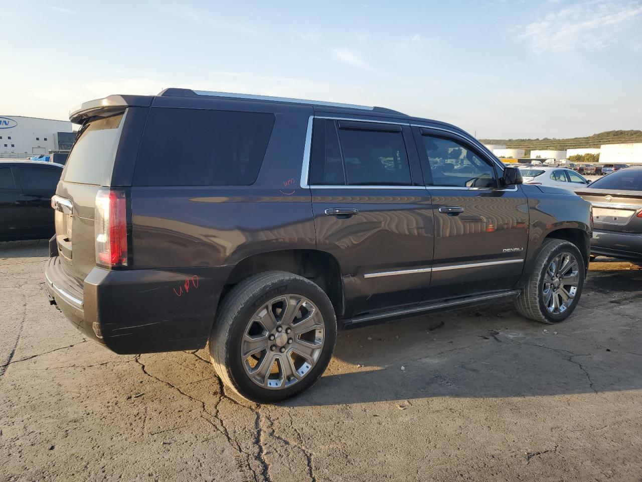 2017 GMC YUKON DENA - Фото 3