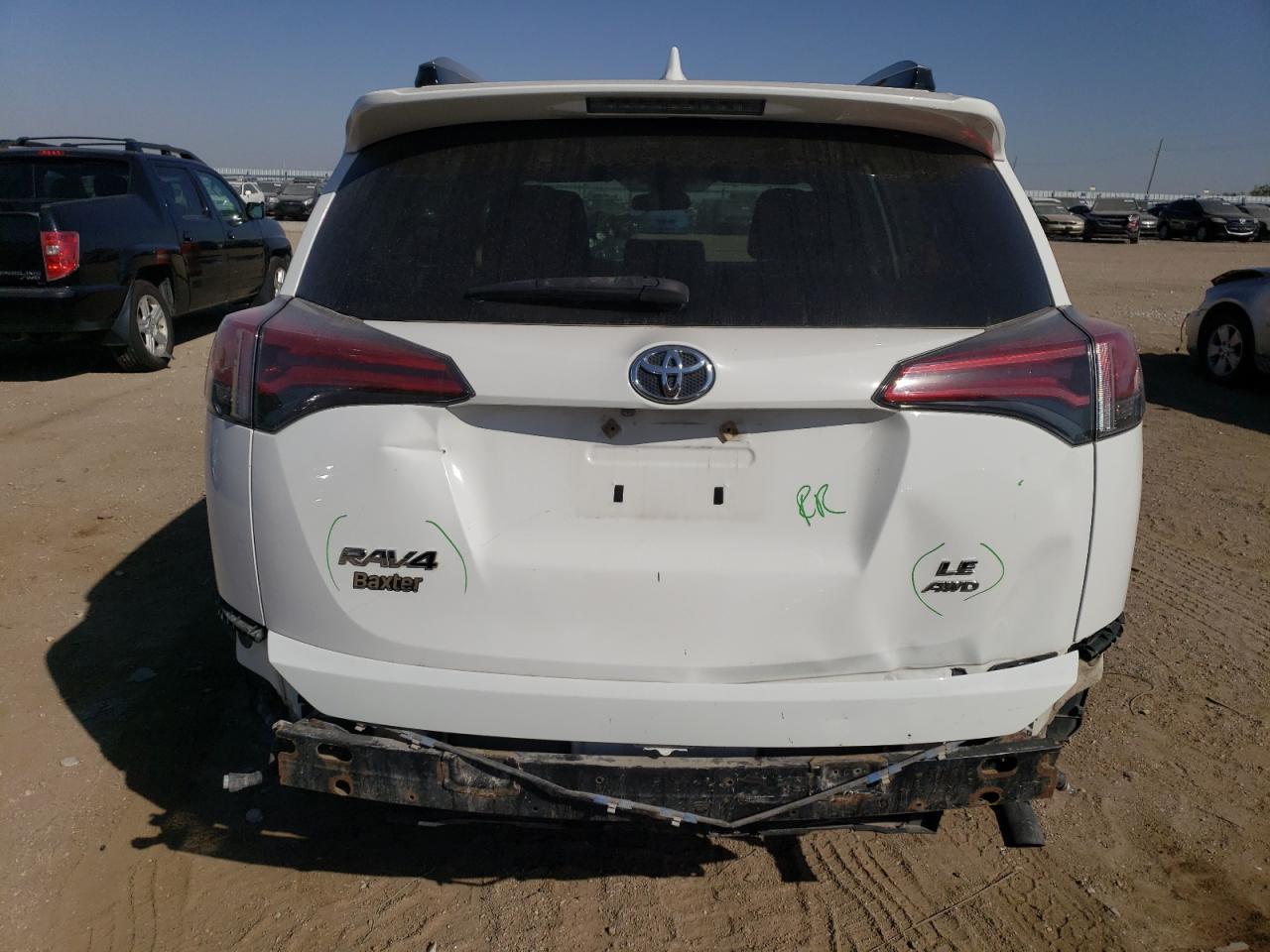 2017 TOYOTA RAV4 LE - Фото 6