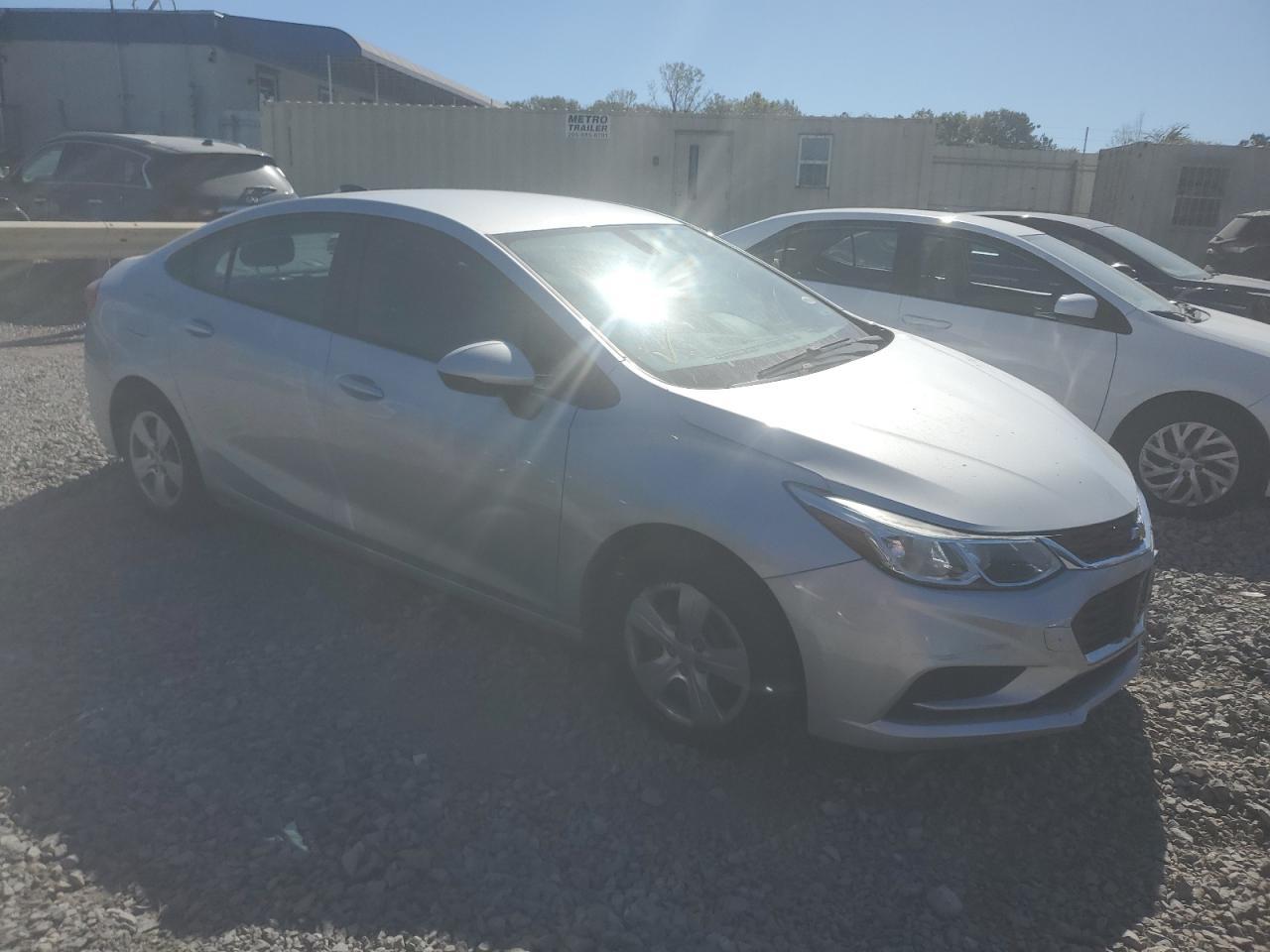 2017 CHEVROLET CRUZE LS - Фото 4