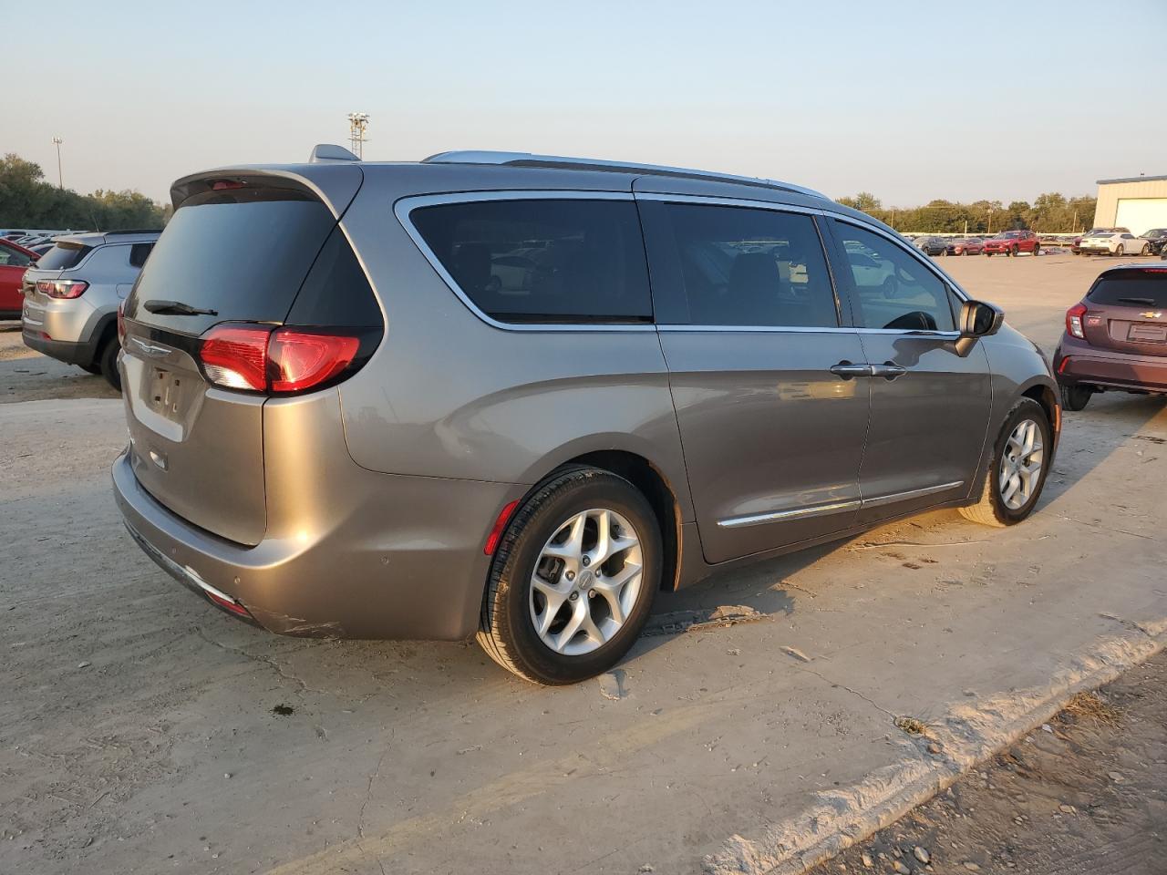 2017 CHRYSLER PACIFICA T - Фото 3