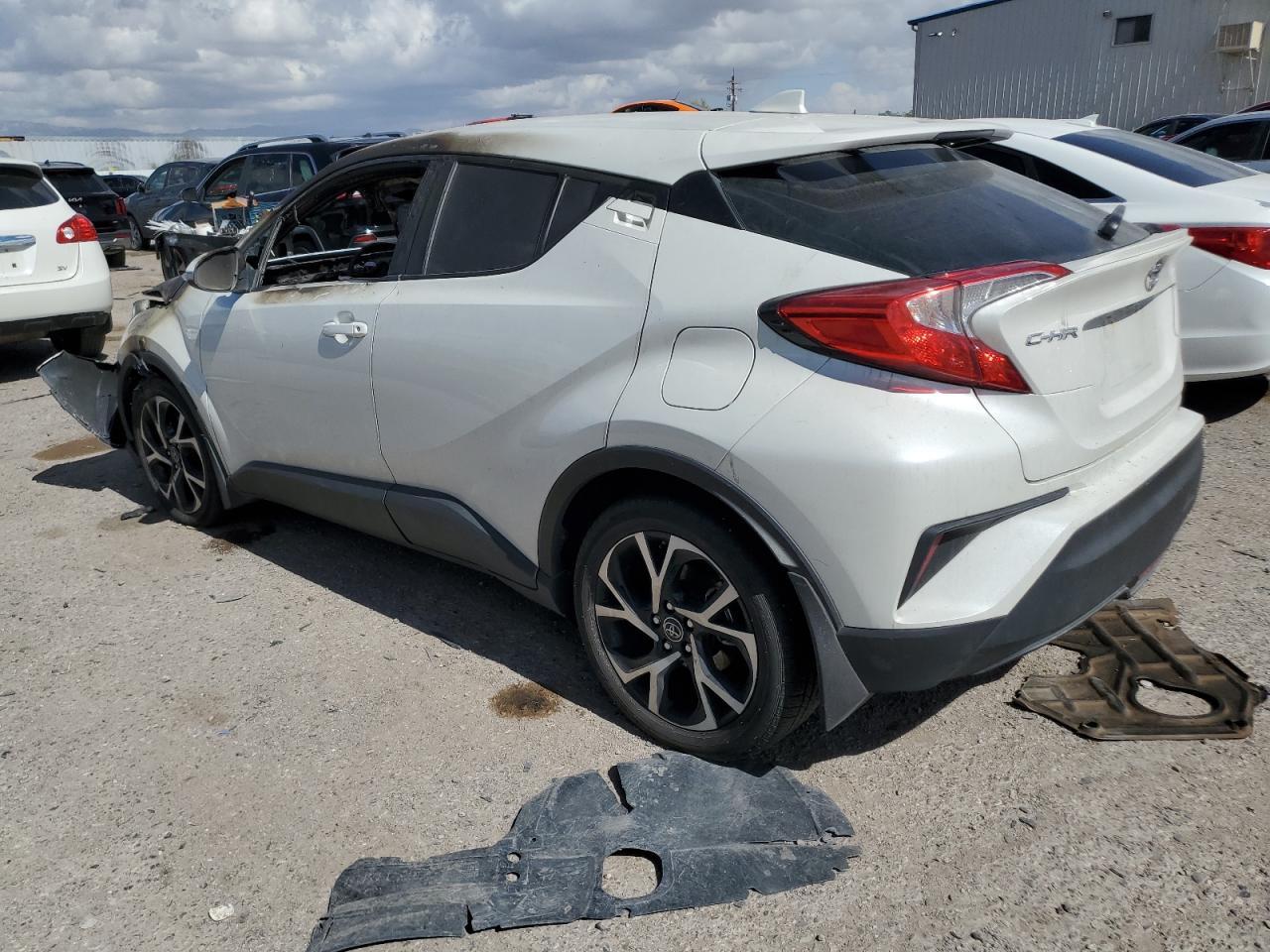 2018 TOYOTA C-HR XLE - Image 2