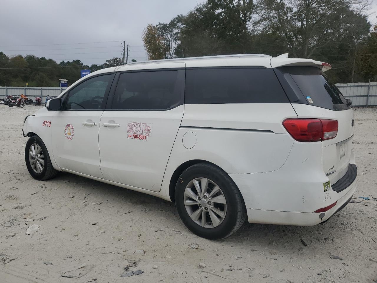 2016 KIA SEDONA LX - Фото 2