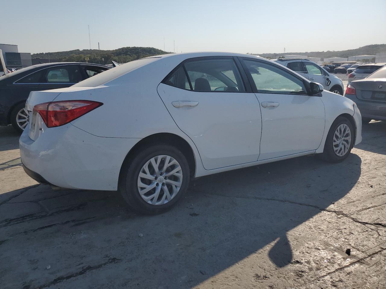 2018 TOYOTA COROLLA L - Image 3