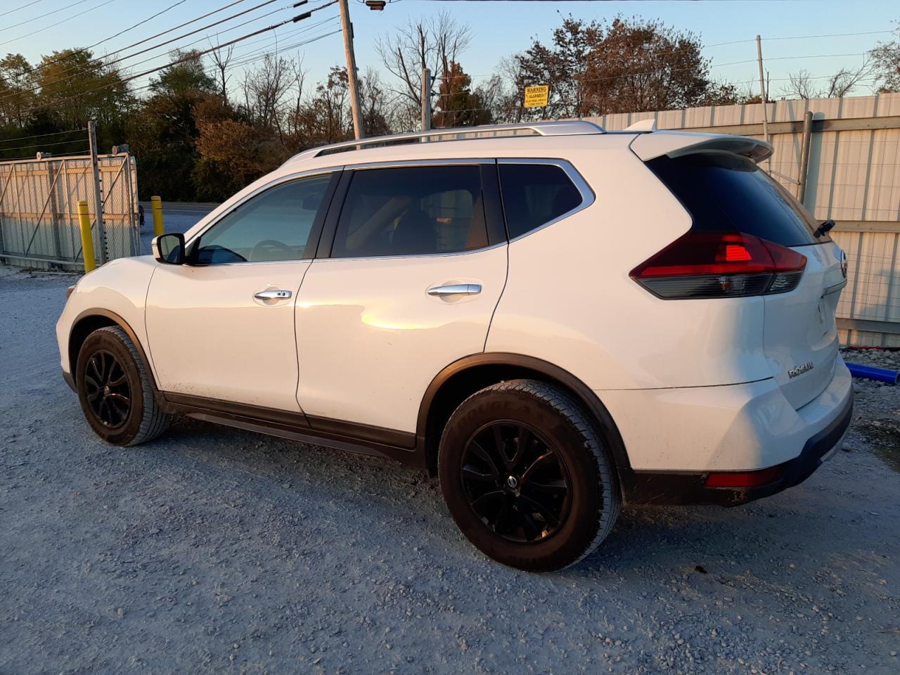 2018 NISSAN ROGUE S - Фото 2