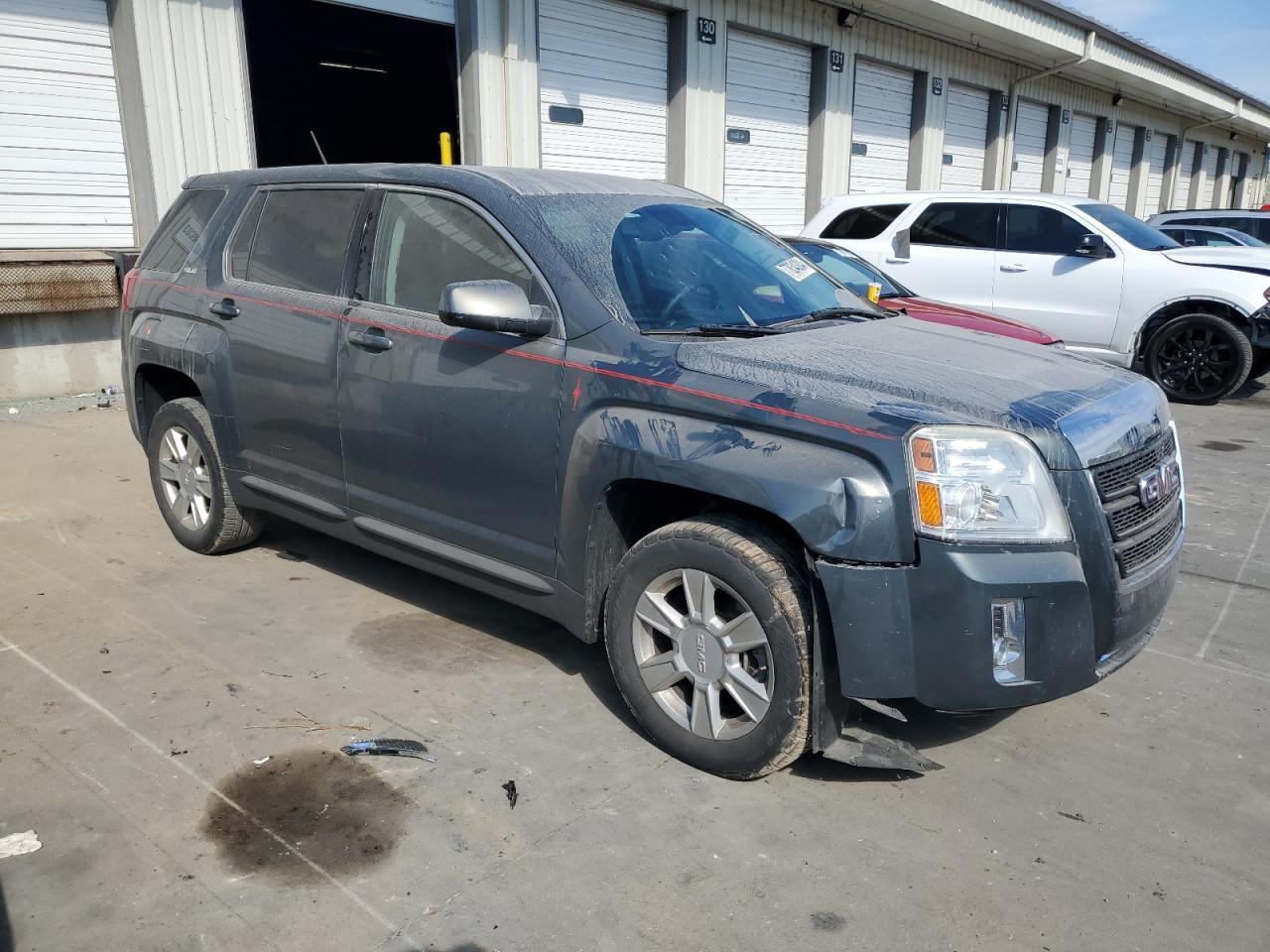 2013 GMC TERRAIN SL - Image 4