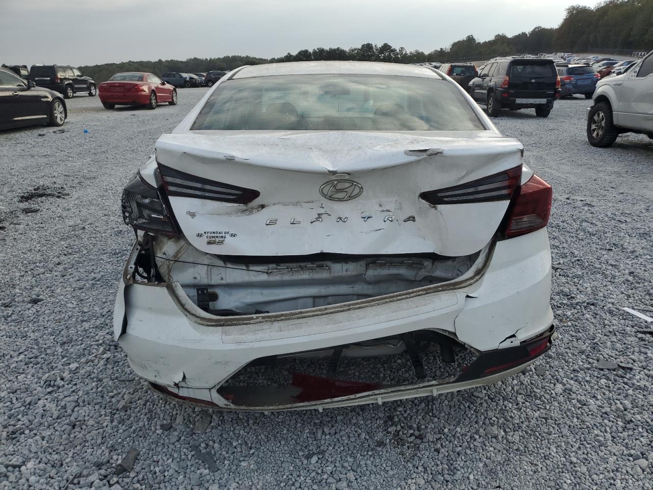 2019 HYUNDAI ELANTRA SE - Фото 6
