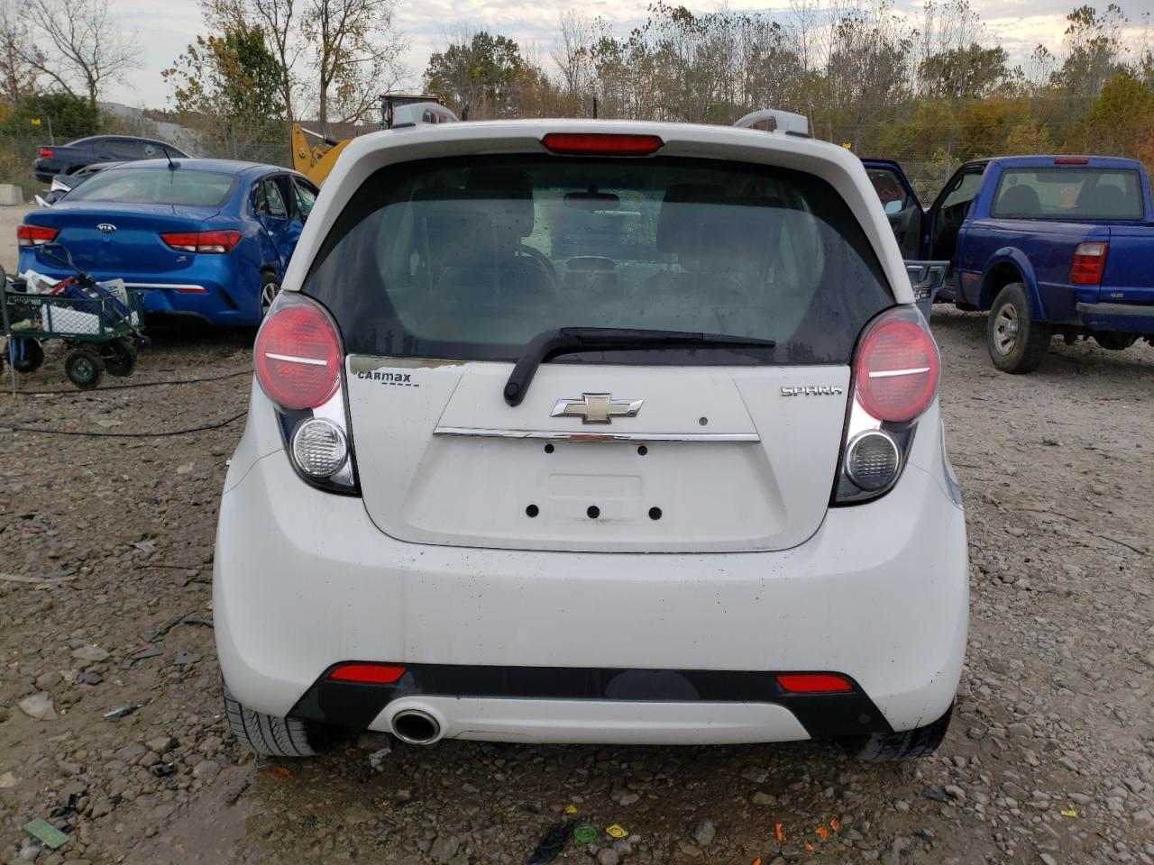 2015 CHEVROLET SPARK 2LT - Фото 6