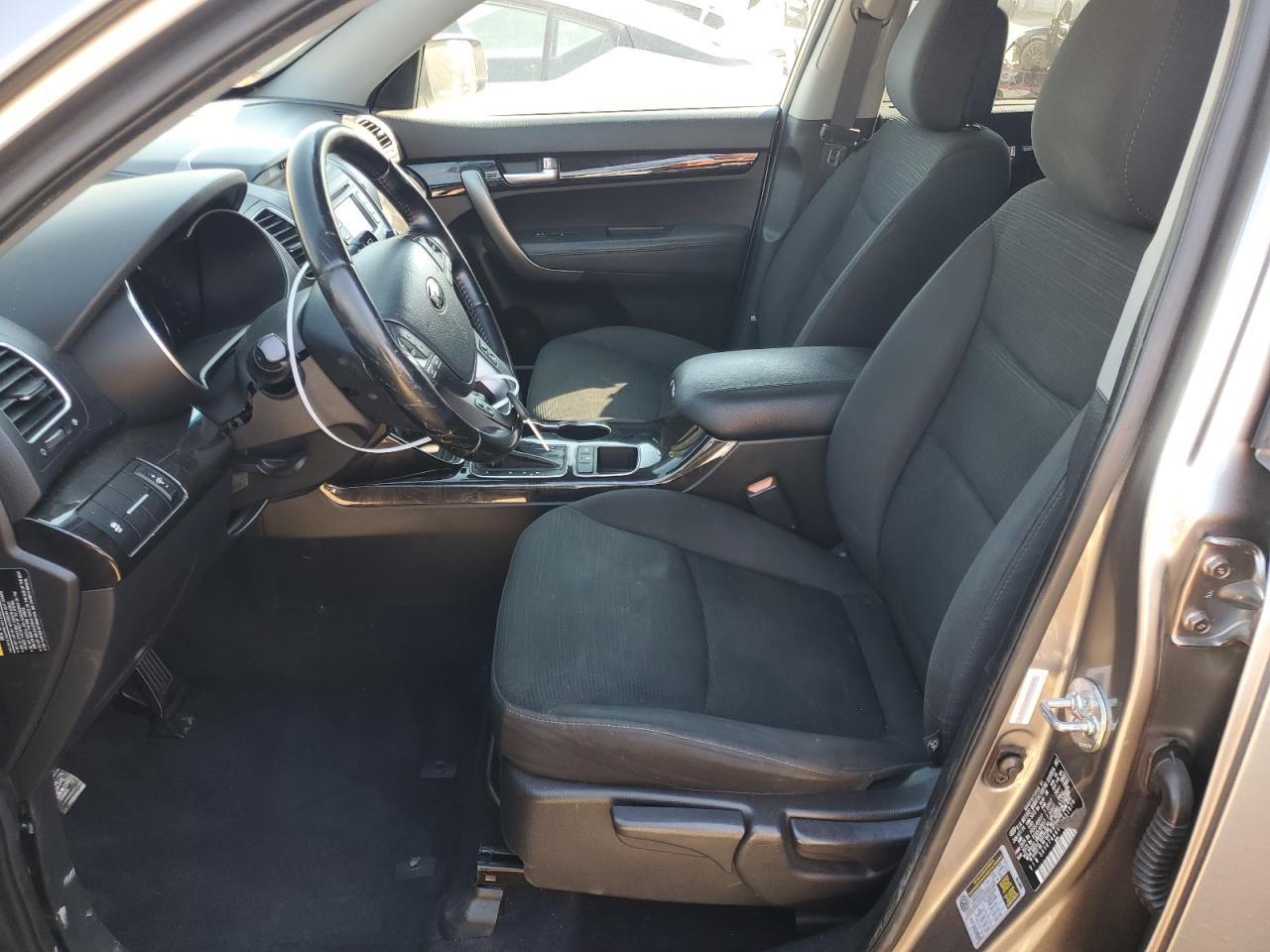 2015 KIA SORENTO LX - Image 7