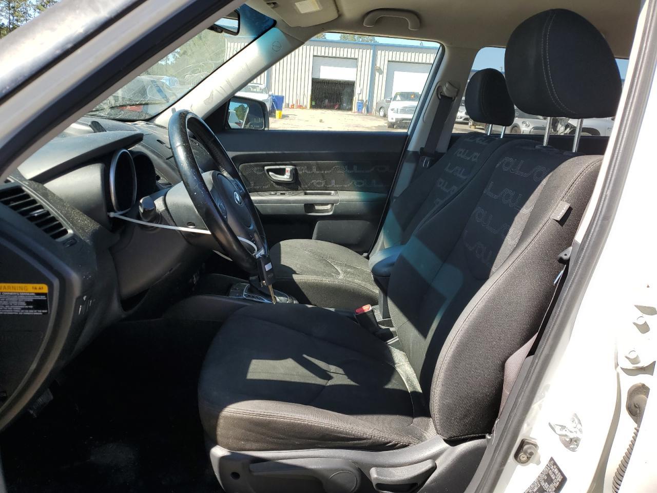 2013 KIA SOUL + - Image 7