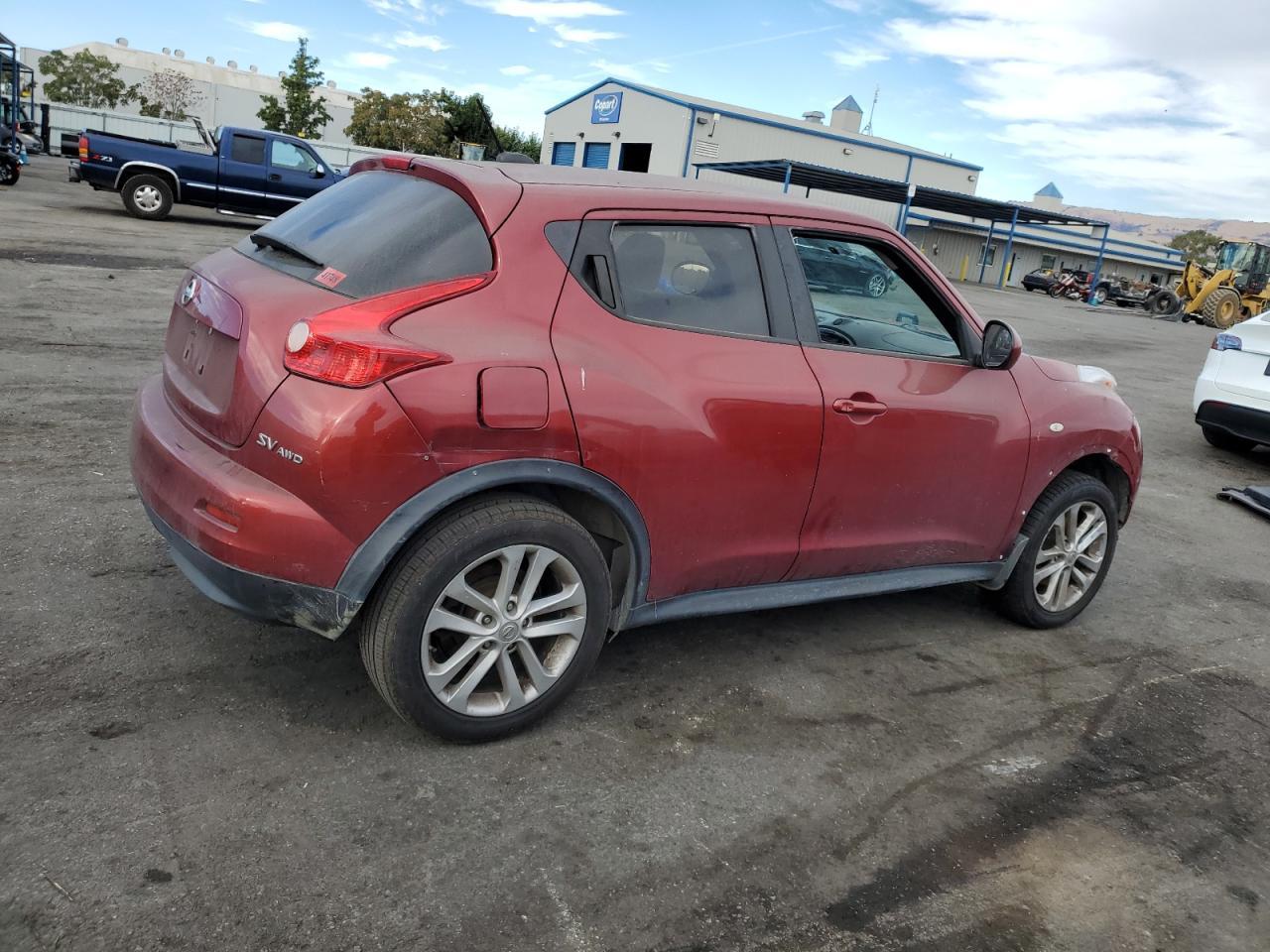 2011 NISSAN JUKE S - Фото 3