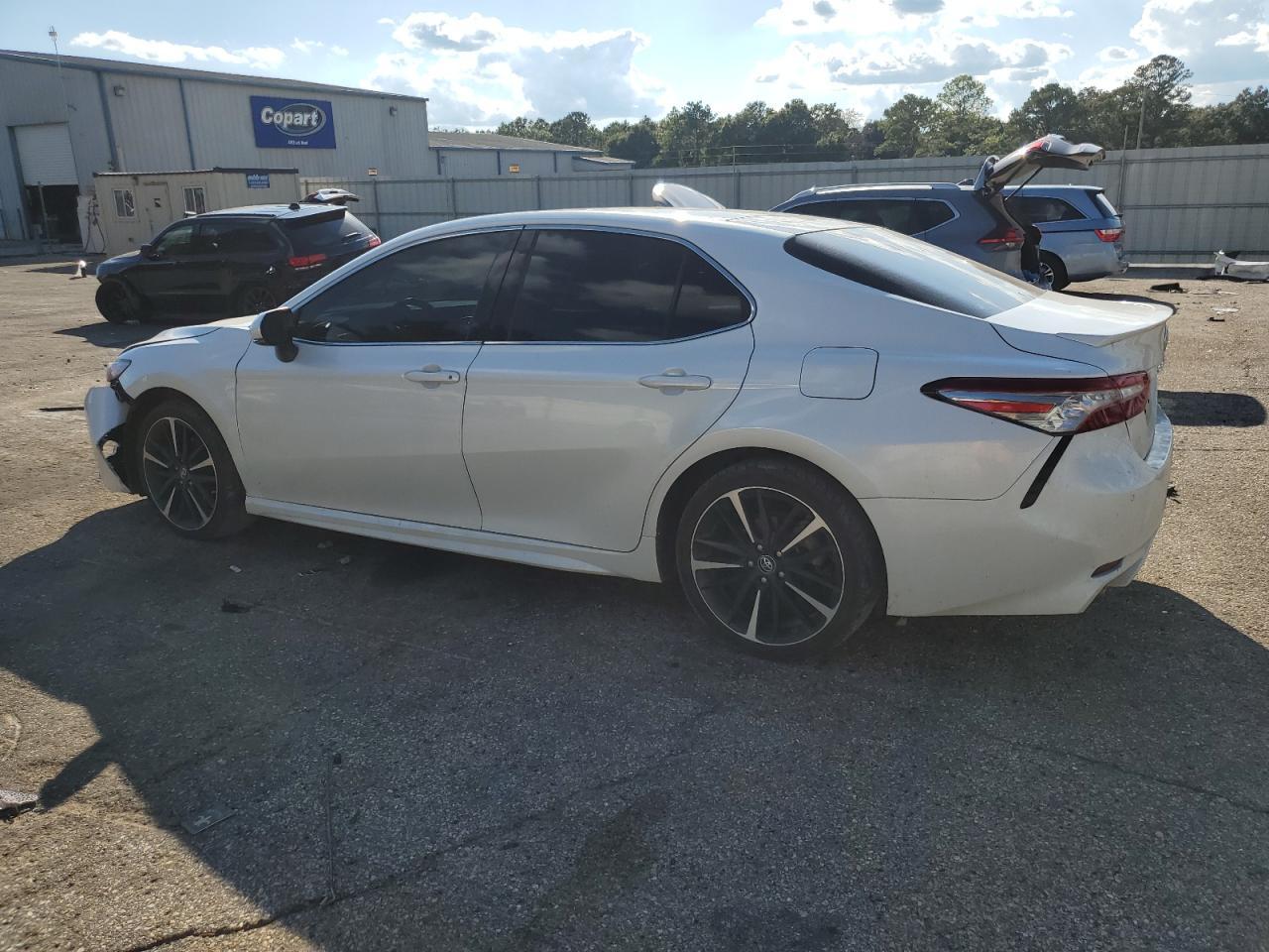 2018 TOYOTA CAMRY XSE - Фото 2