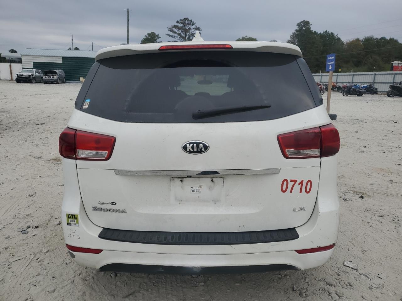 2016 KIA SEDONA LX - Фото 6