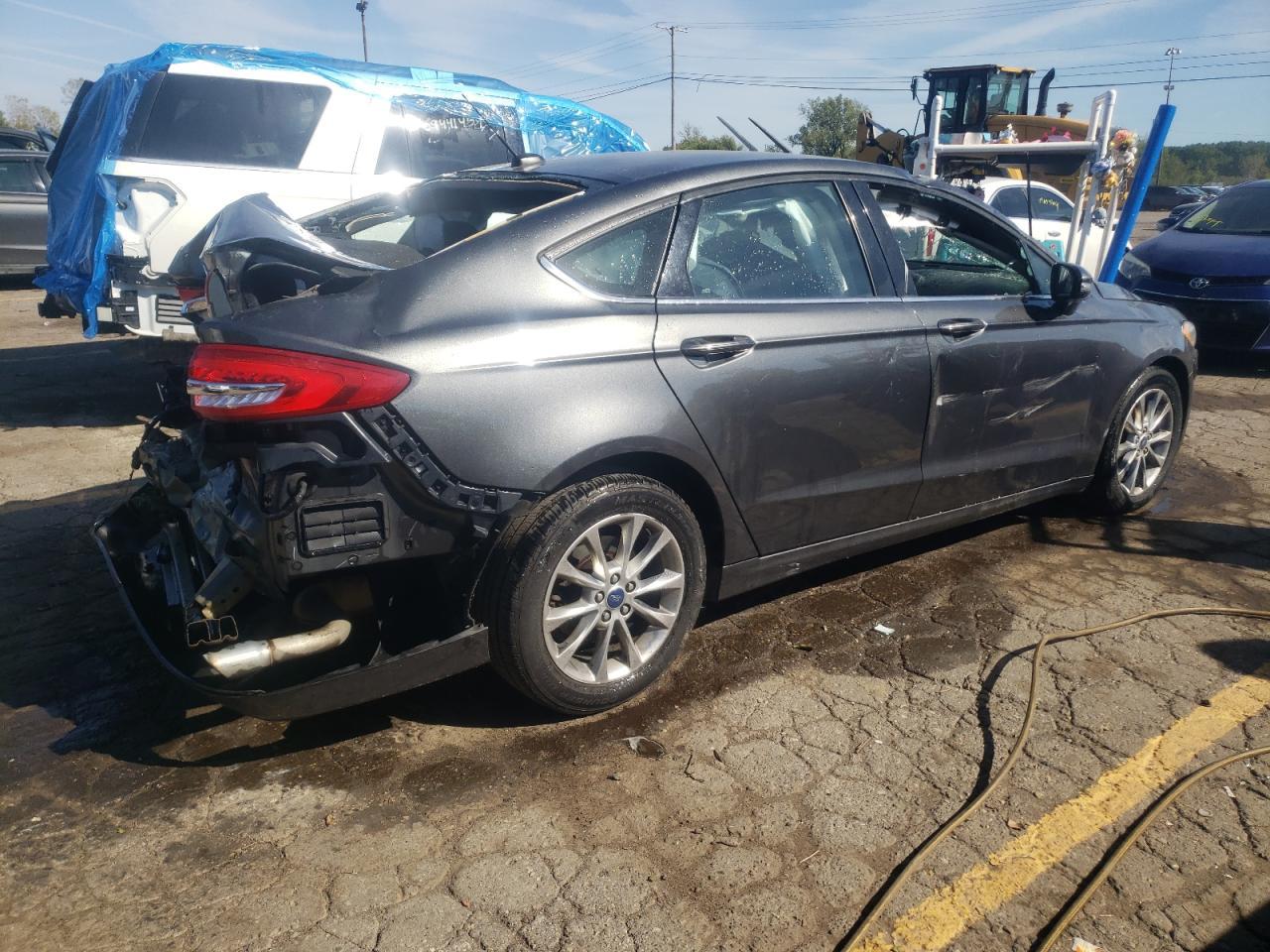 2017 FORD FUSION SE - Фото 3