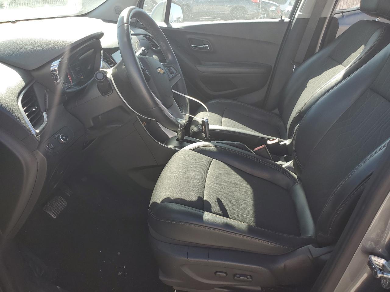 2019 CHEVROLET TRAX 1LT - Image 7