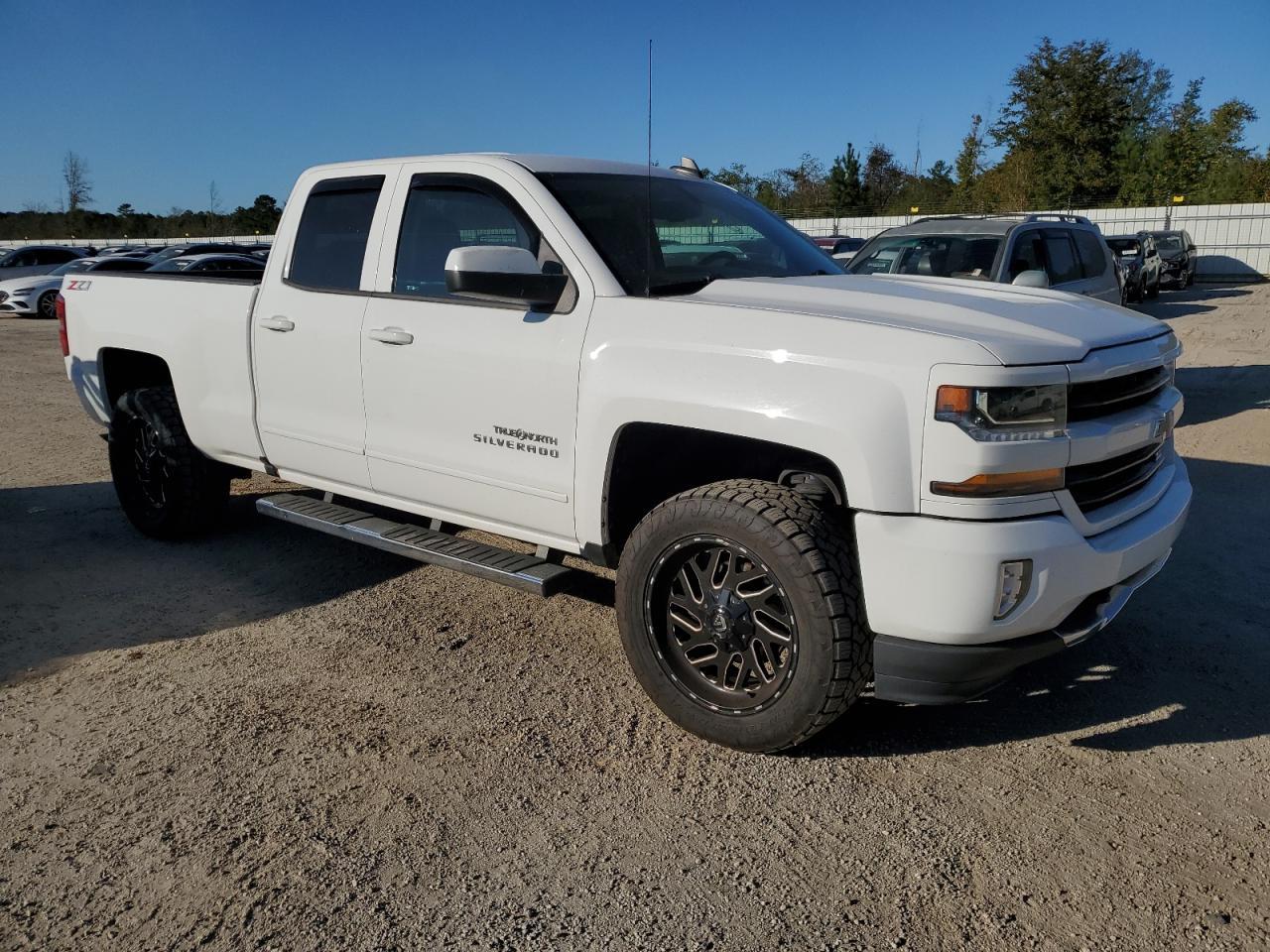 2018 CHEVROLET SILVERADO - Фото 4