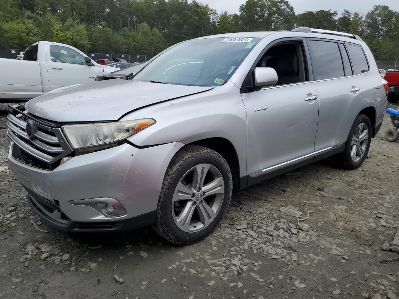 2011 TOYOTA HIGHLANDER