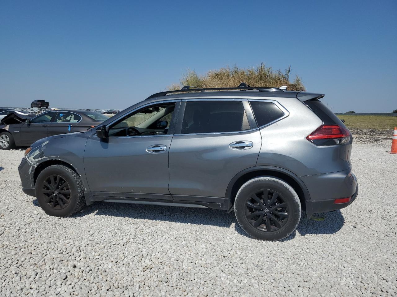 2017 NISSAN ROGUE S - Image 2