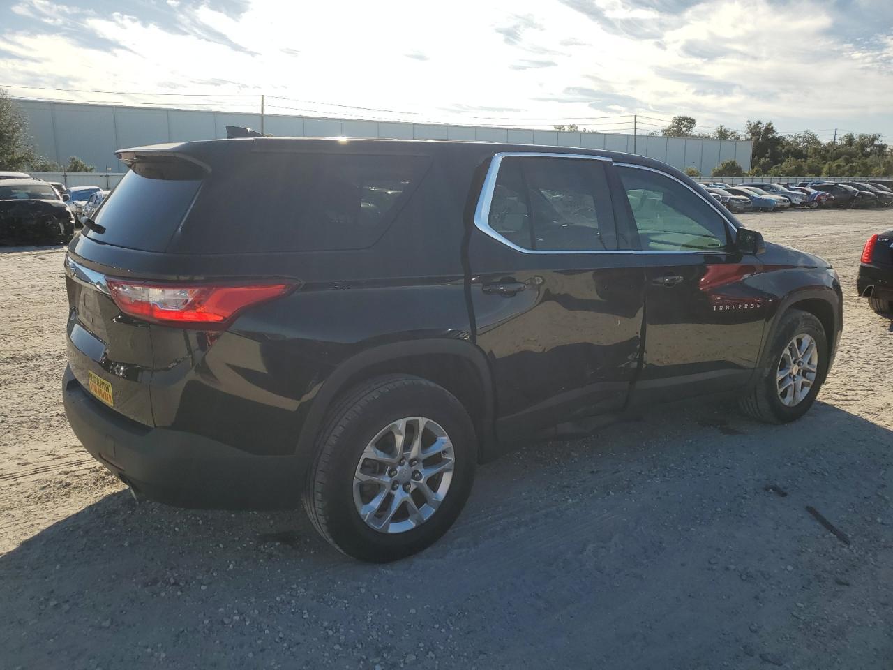 2020 CHEVROLET TRAVERSE L - Фото 3