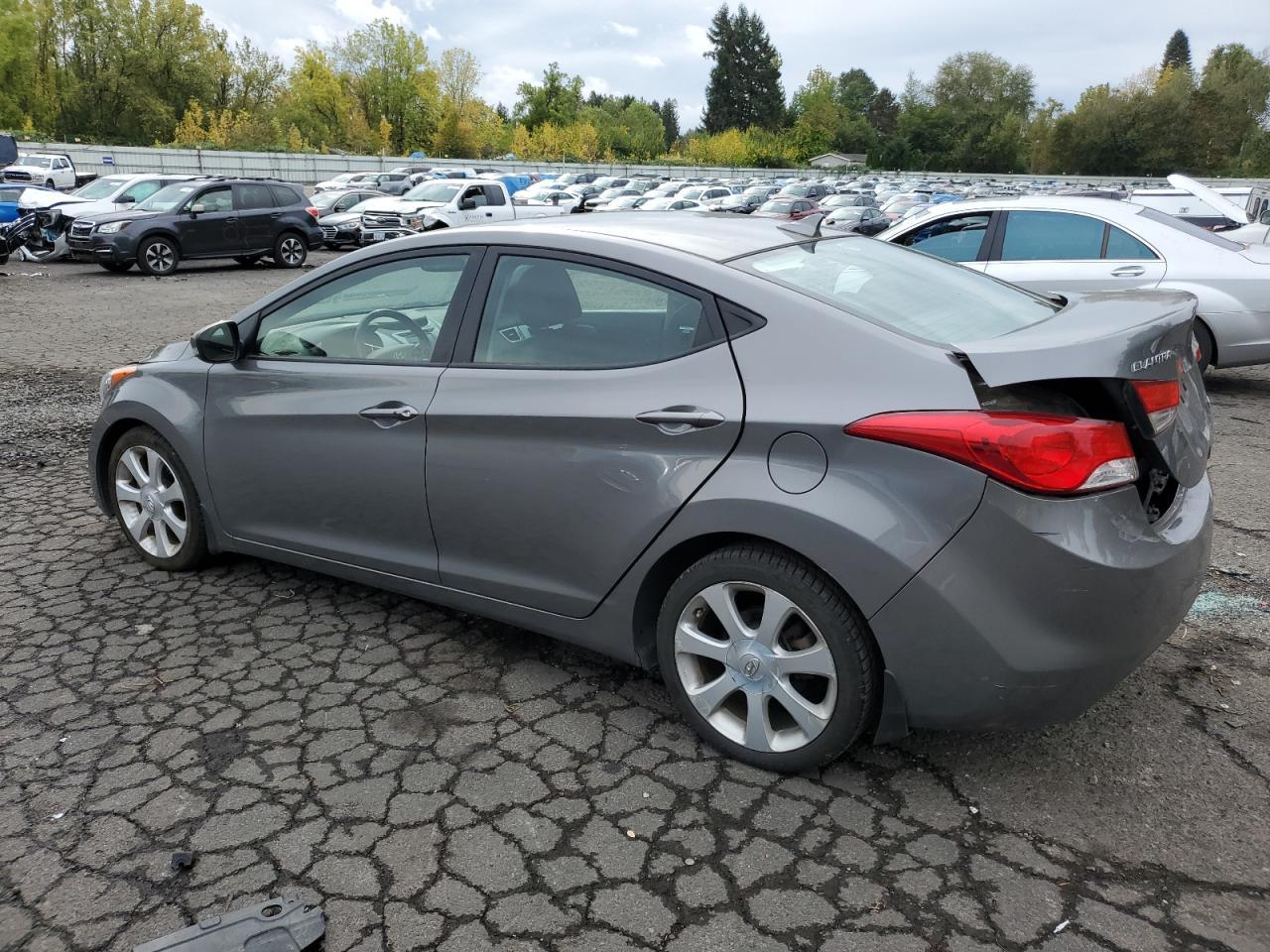2013 HYUNDAI ELANTRA GL - Image 2