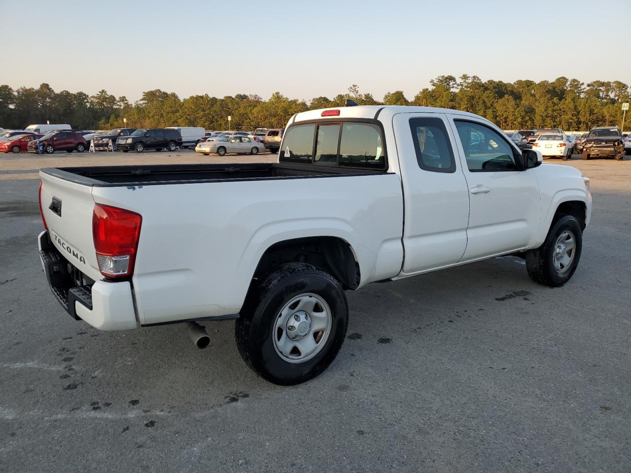 2017 TOYOTA TACOMA ACC - Фото 3
