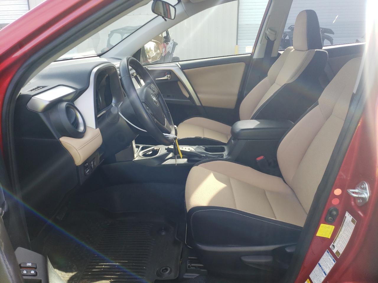 2017 TOYOTA RAV4 XLE - Фото 7