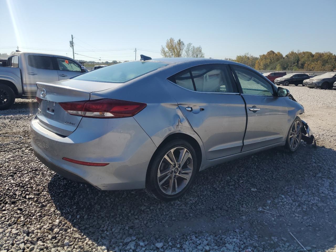 2017 HYUNDAI ELANTRA SE - Фото 3