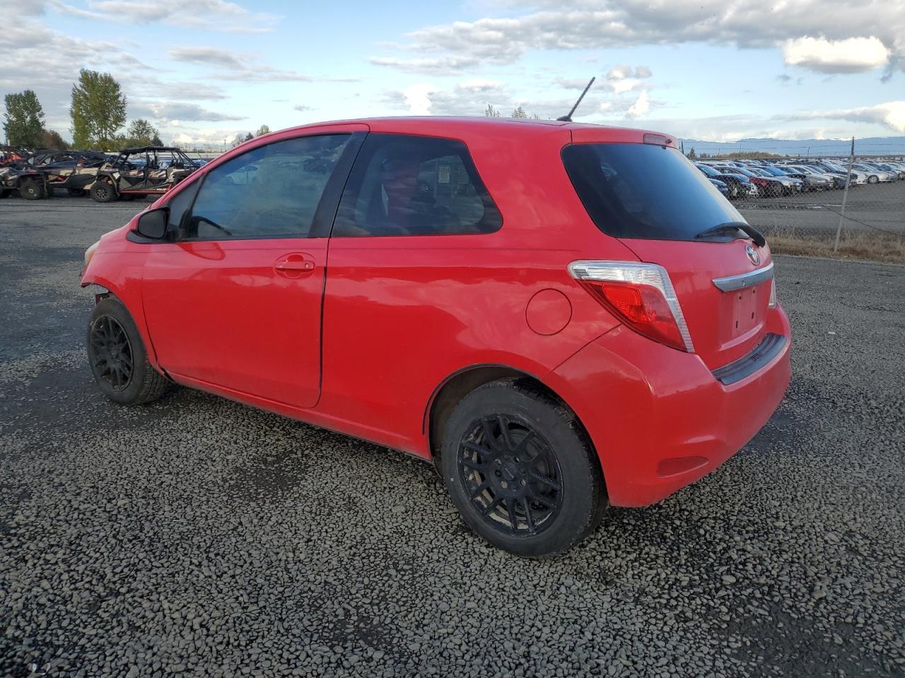 2013 TOYOTA YARIS - Фото 2