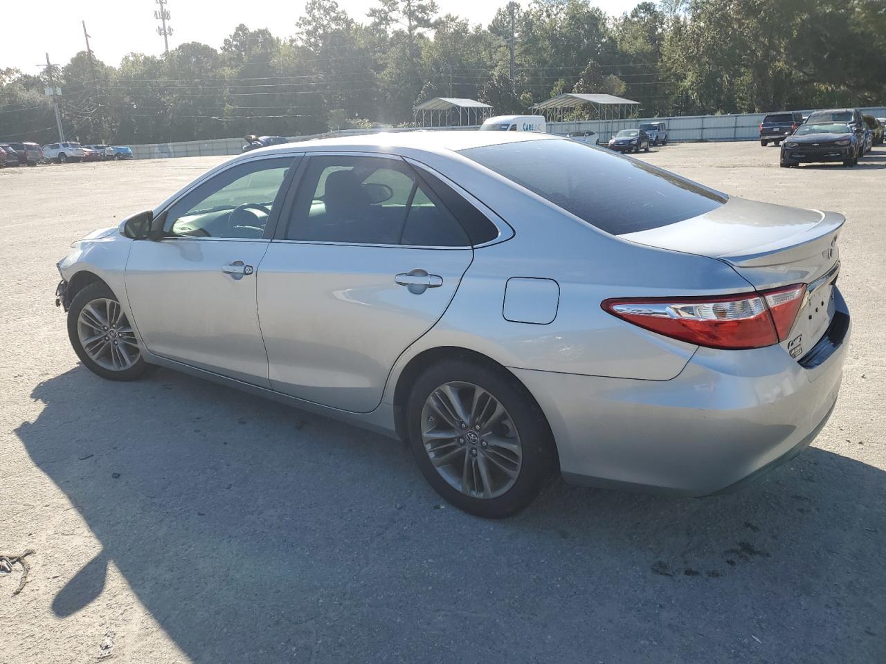 2016 TOYOTA CAMRY LE - Фото 2