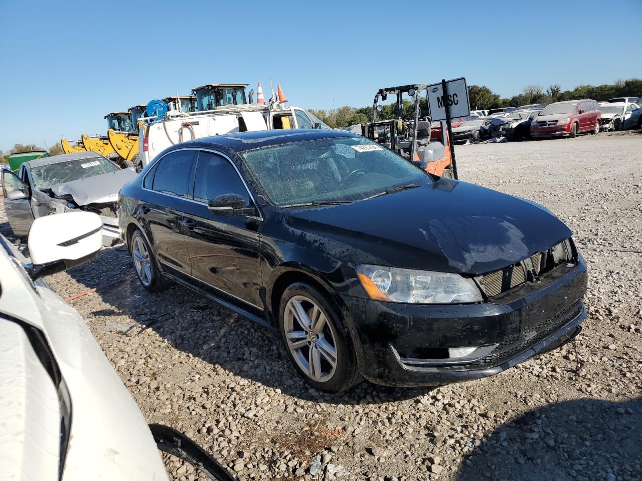2014 VOLKSWAGEN PASSAT SEL - Фото 4