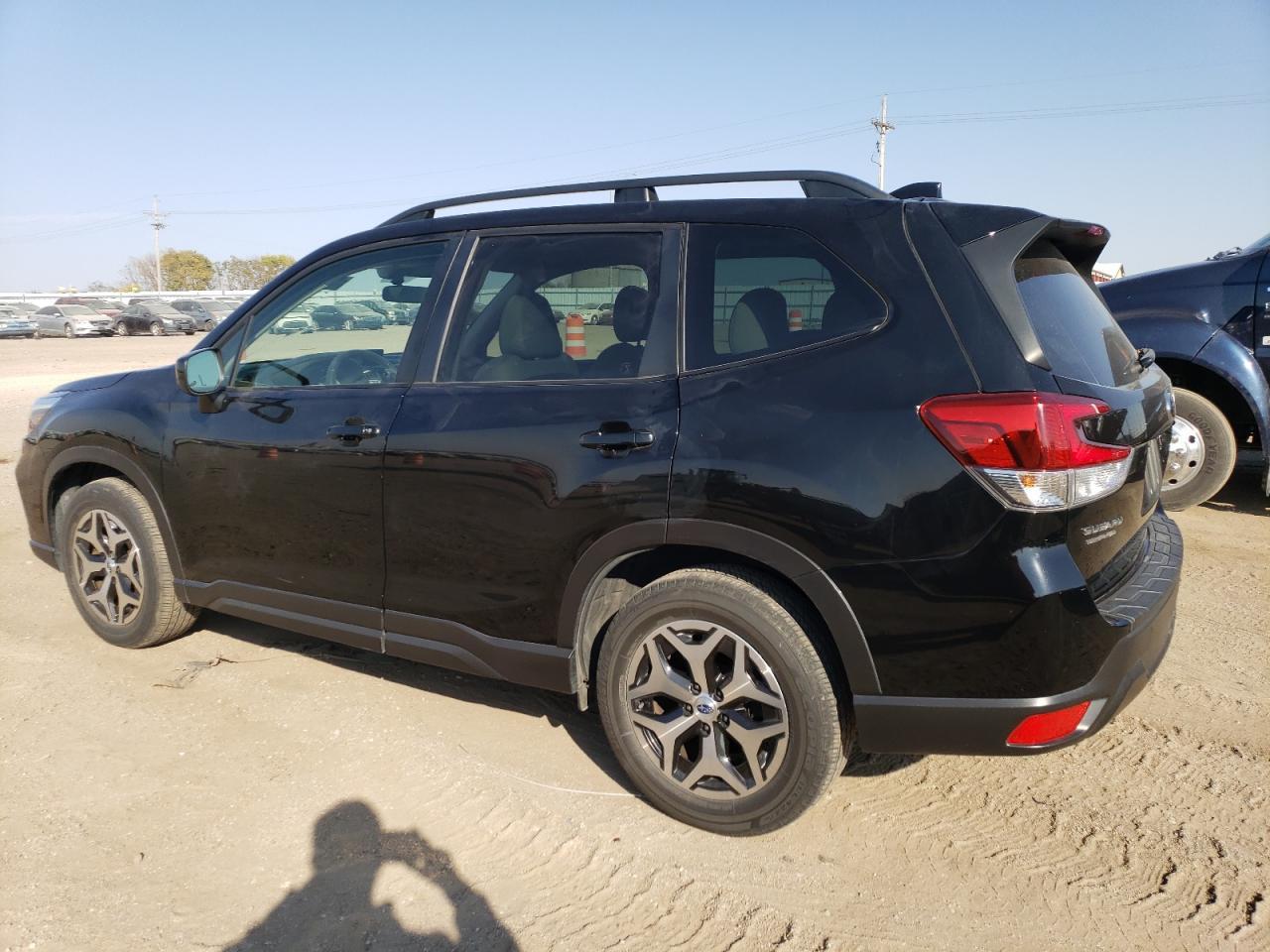 2021 SUBARU FORESTER P - Фото 2