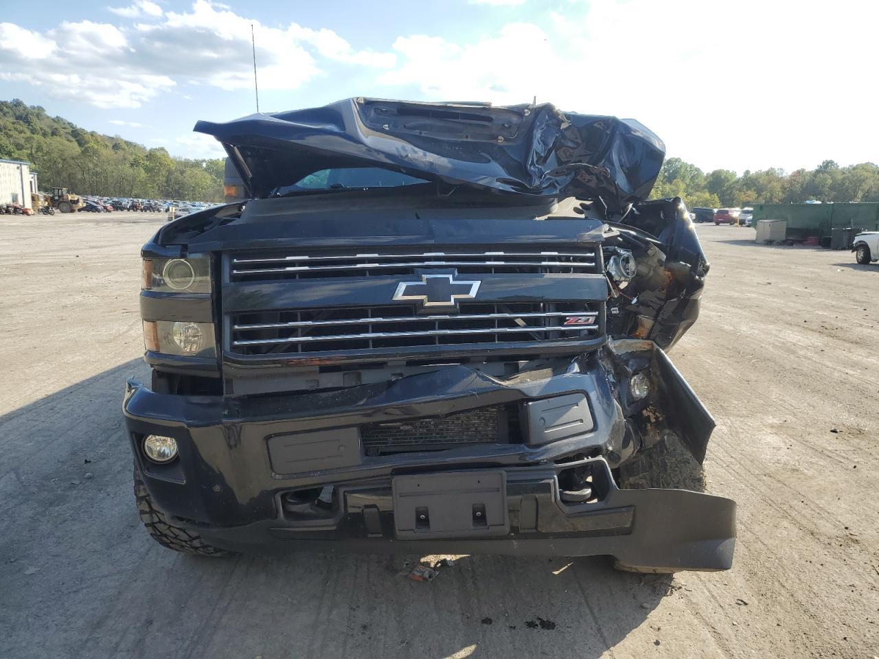 2017 CHEVROLET SILVERADO - Image 5