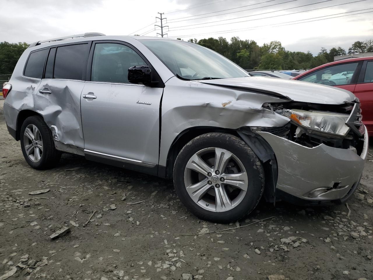2011 TOYOTA HIGHLANDER - Фото 4