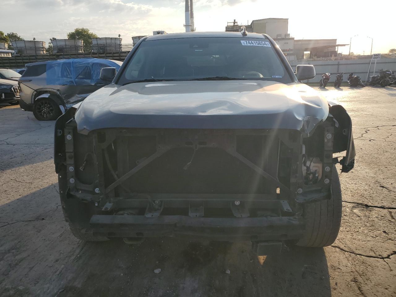 2017 GMC YUKON DENA - Фото 5