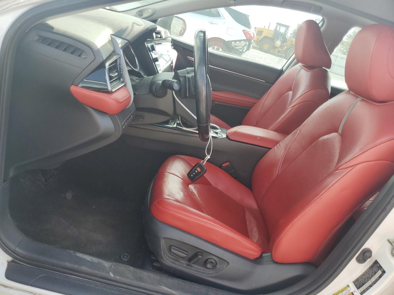 2019 TOYOTA CAMRY XSE - Image 7