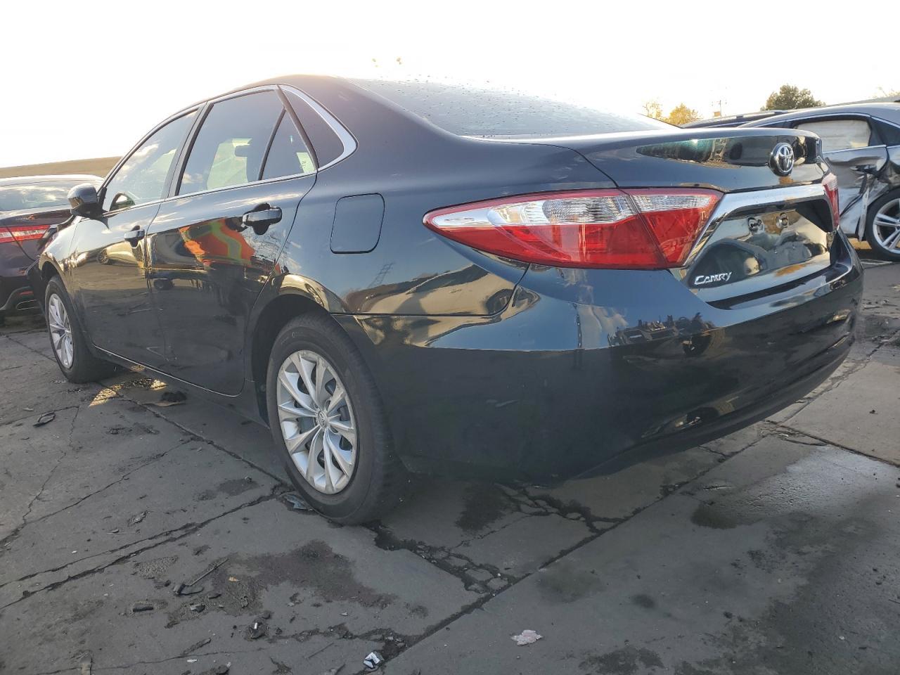 2016 TOYOTA CAMRY LE - Фото 2