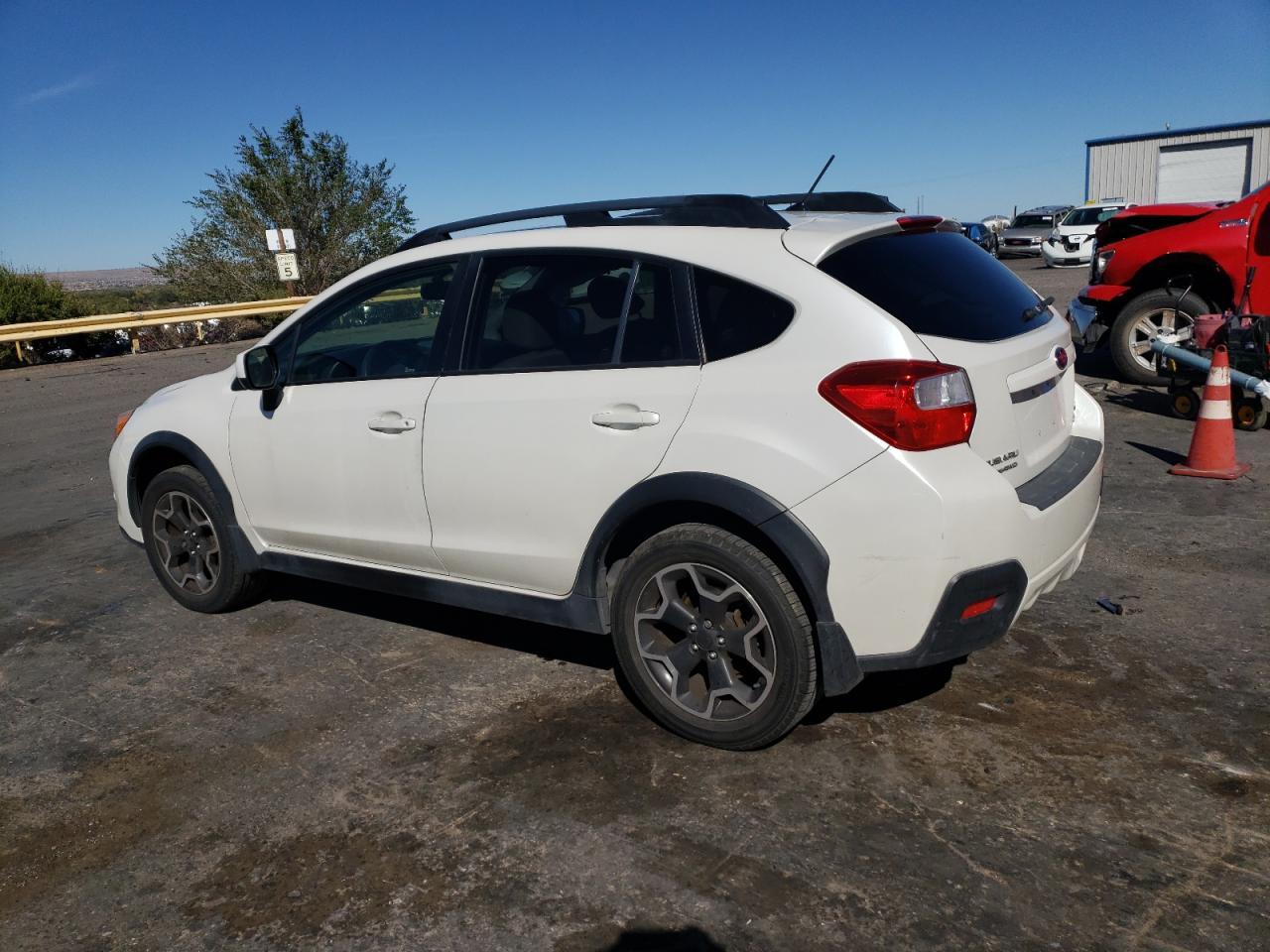 2014 SUBARU XV CROSSTR - Image 2
