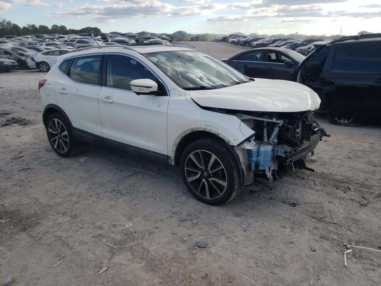 2017 NISSAN ROGUE SPOR - Image 4