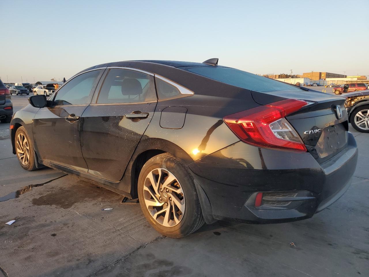 2018 HONDA CIVIC EX - Фото 2