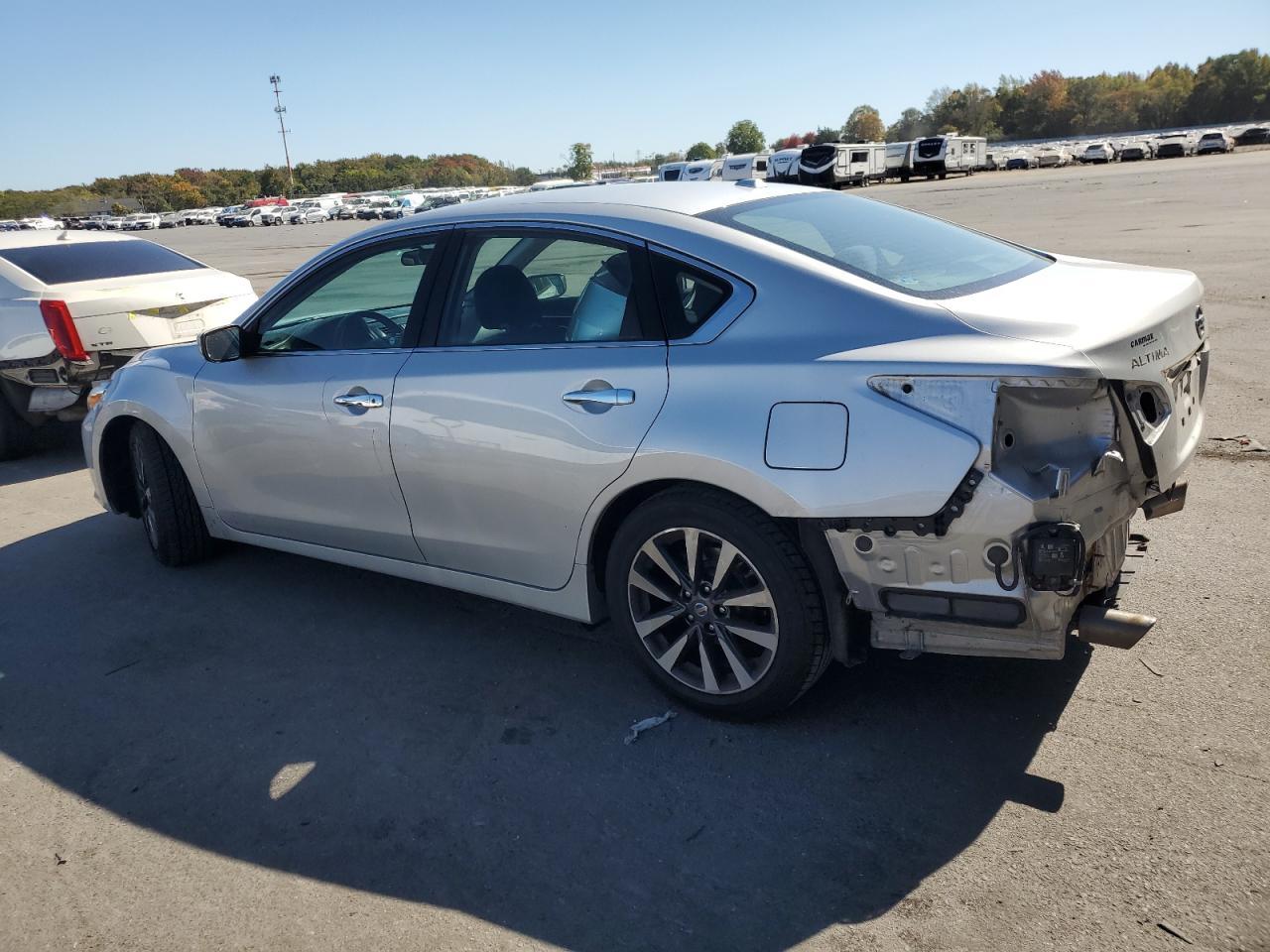2017 NISSAN ALTIMA 2.5 - Фото 2