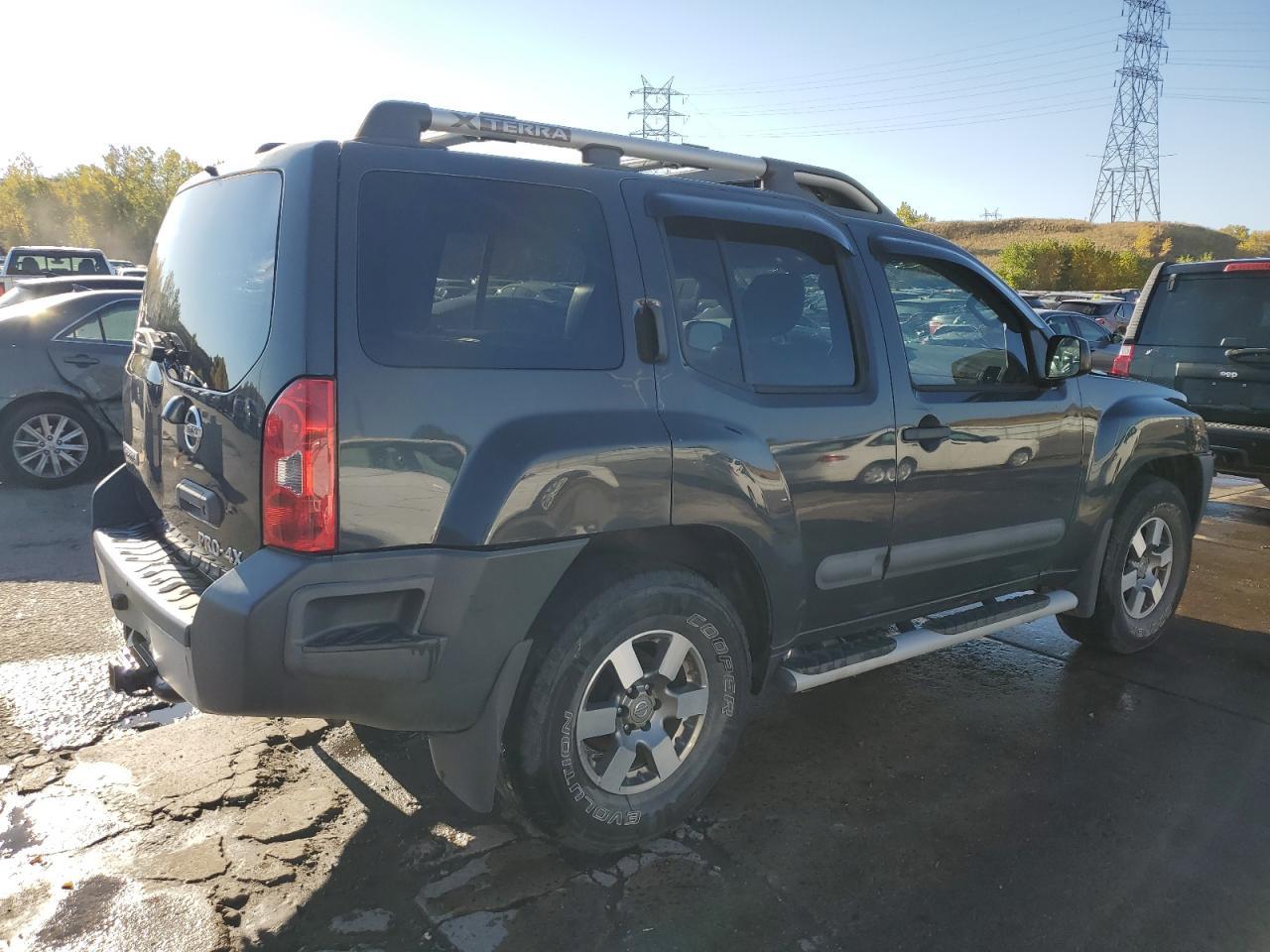 2013 NISSAN XTERRA X - Image 3