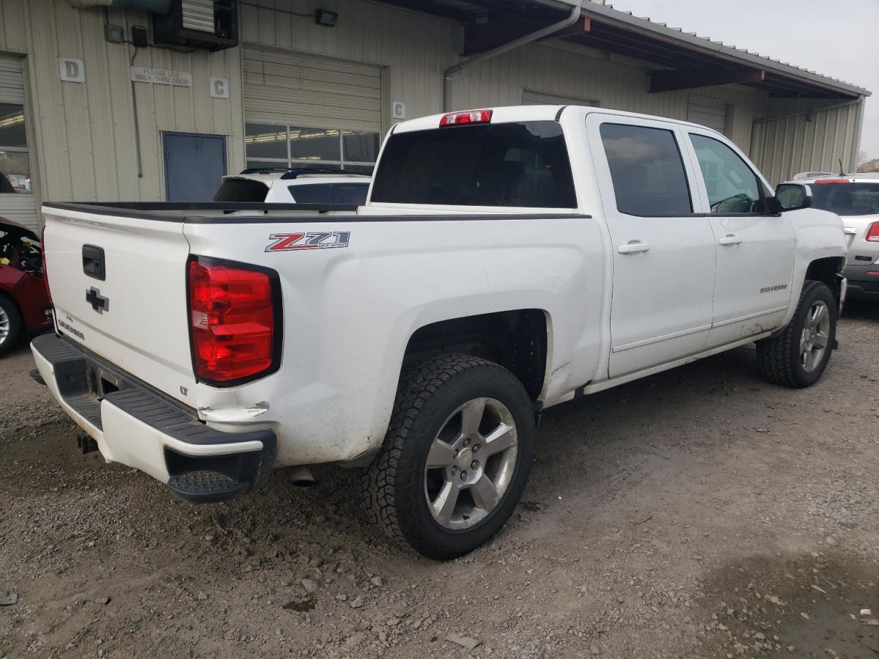 2017 CHEVROLET SILVERADO - Фото 3