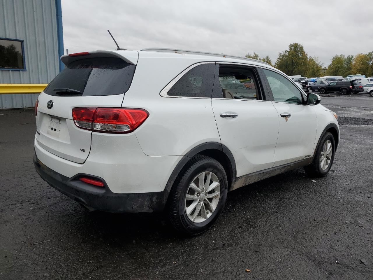 2017 KIA SORENTO LX - Image 3