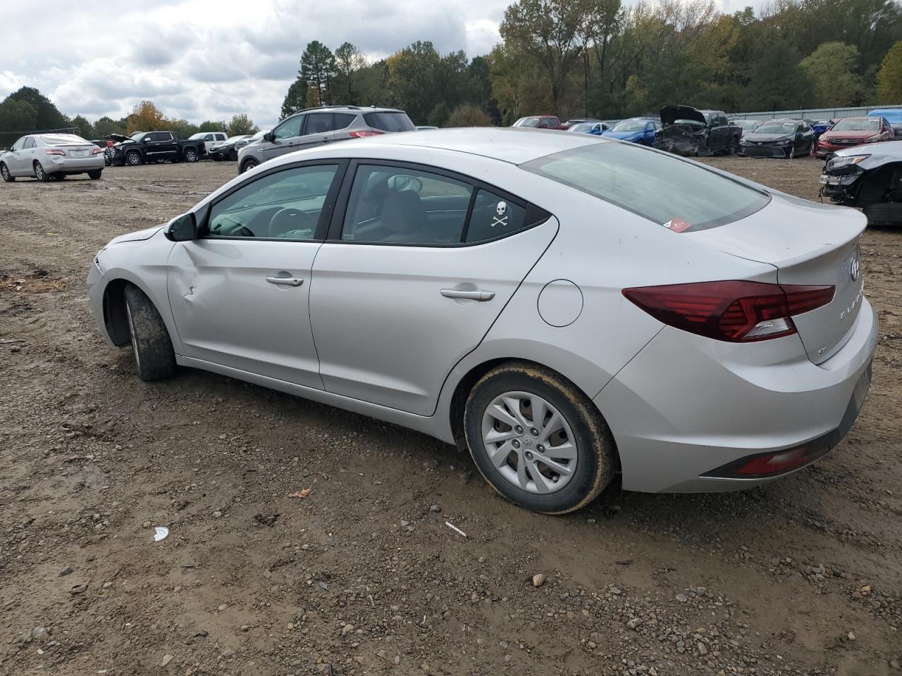 2019 HYUNDAI ELANTRA SE - Фото 2